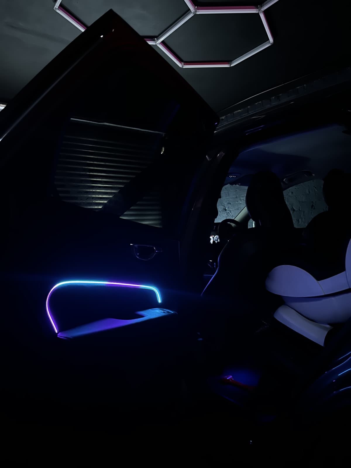 Symphony ambient lighting in a car cabin